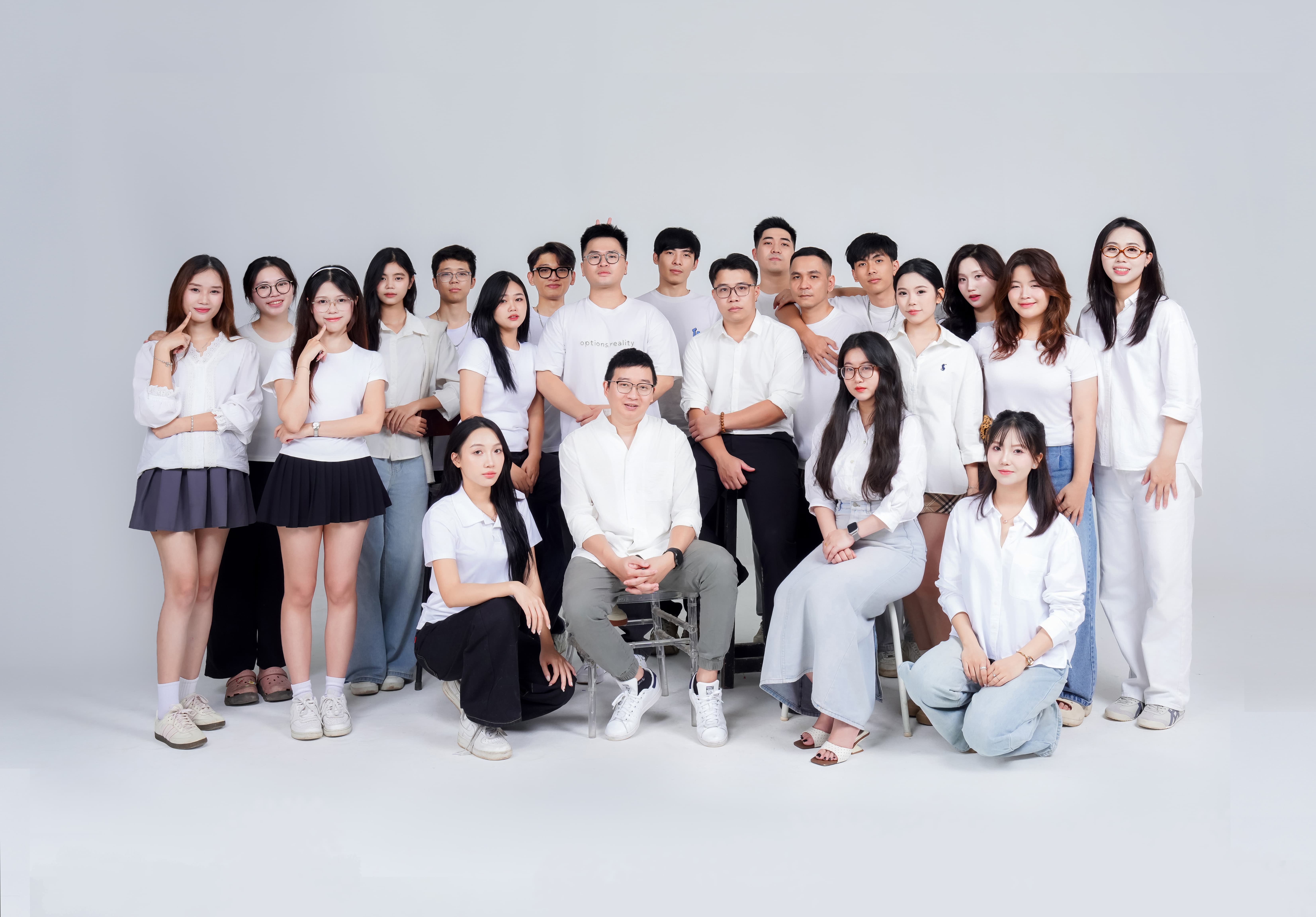 Đội ngũ MeVi Network - Toàn thể nhân sự
